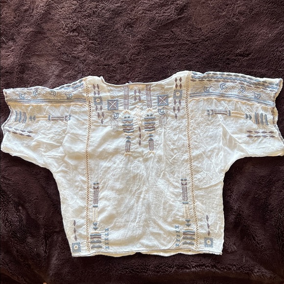 Johnny Was Ivory and Blues Embroidered Blouse - Picture 2 of 10